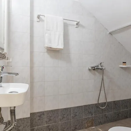 Affittacamere A Tinian 1