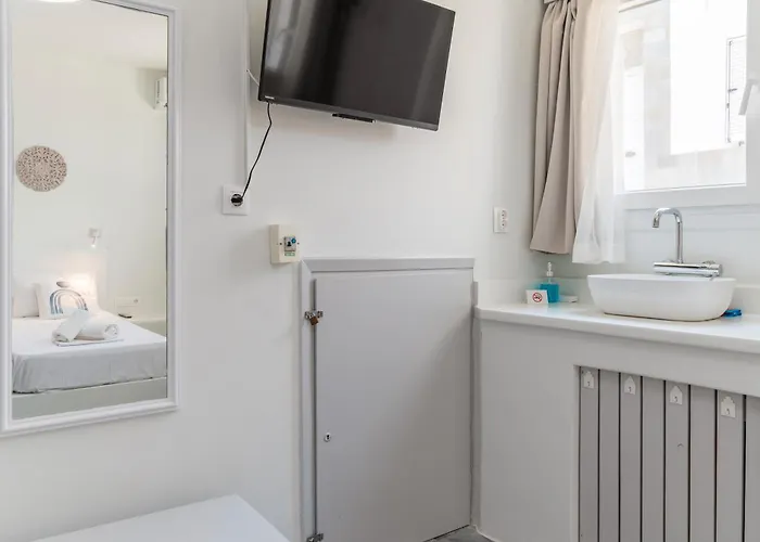 Konukevi A Tinian 1 3*